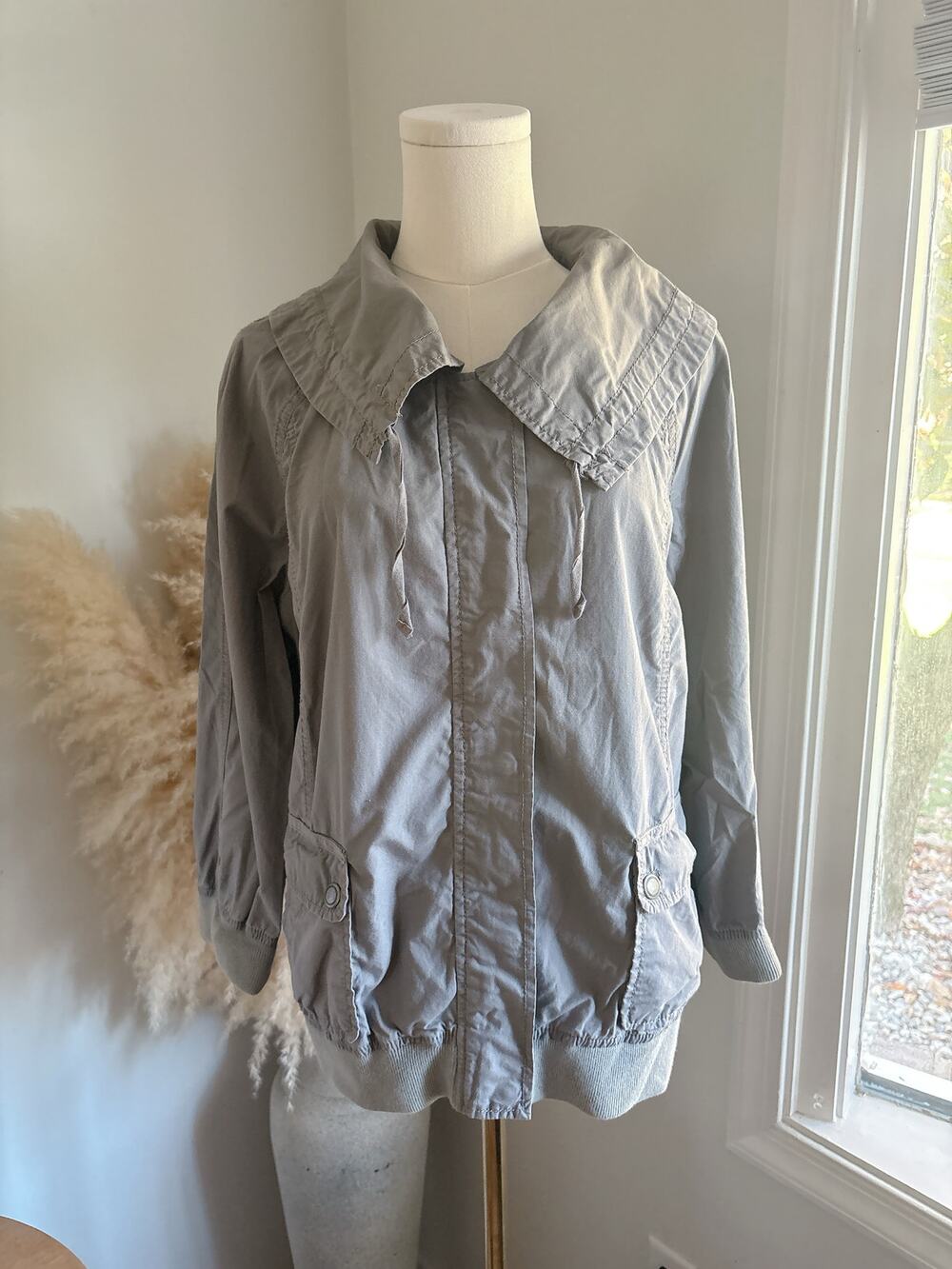 Loft Bomber Jacket Size Large Gray Lightweight Utility Zip Up Coat